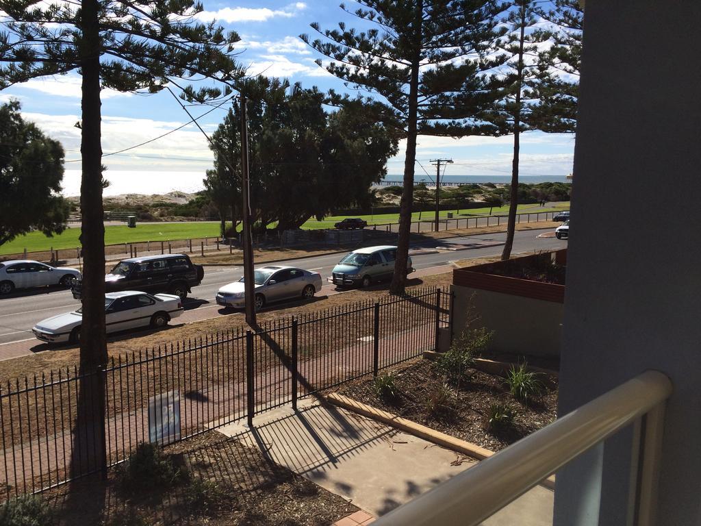 Adelaide - Semaphore Beach Front Exterior foto